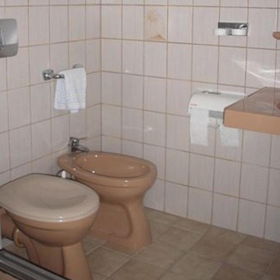 Hotel Restaurant Schmidter Bauernstube Nideggen Pokoj fotografie